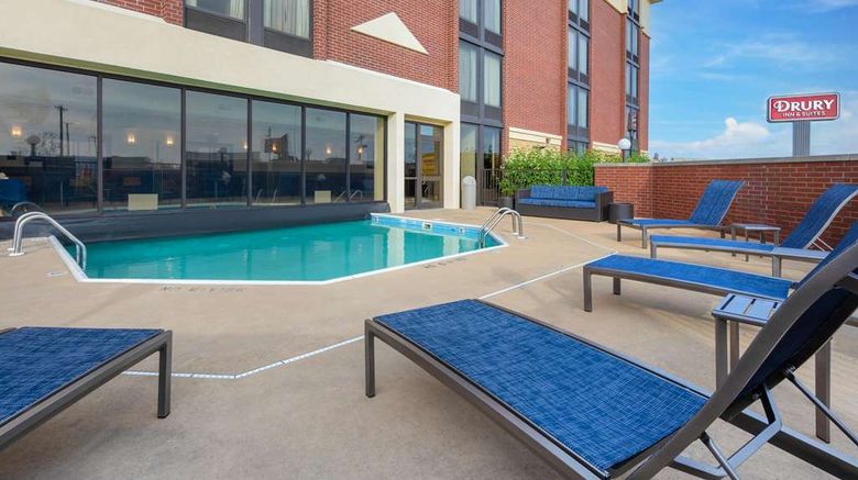 <b>Drury Inn & Suites Champaign Pool</b>. Images powered by <a href="https://iceportal.shijigroup.com/" title="IcePortal" target="_blank">IcePortal</a>.