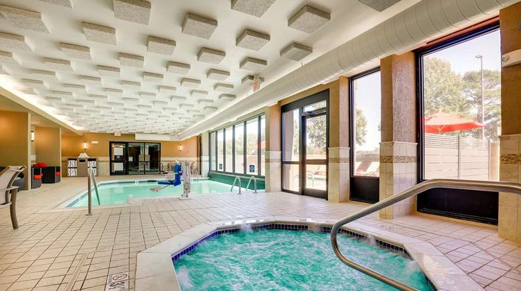 Drury Inn & Suites Charlotte Univ Place Pool