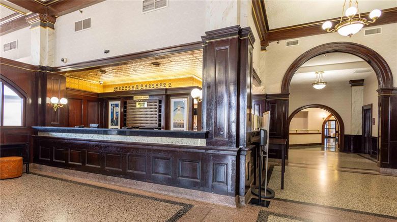 <b>Drury Inn & Suites St Louis Union Stn Lobby</b>. Images powered by <a href="https://iceportal.shijigroup.com/" title="IcePortal" target="_blank">IcePortal</a>.