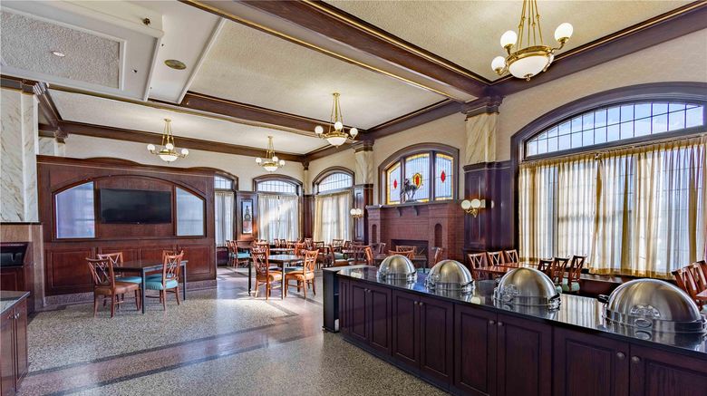 <b>Drury Plaza Hotel St Louis Union Station Restaurant</b>. Images powered by <a href="https://iceportal.shijigroup.com/" title="IcePortal" target="_blank">IcePortal</a>.