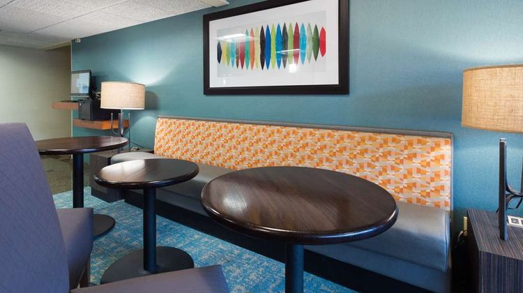 Drury Inn & Suites Columbia Stadium Blvd Lobby