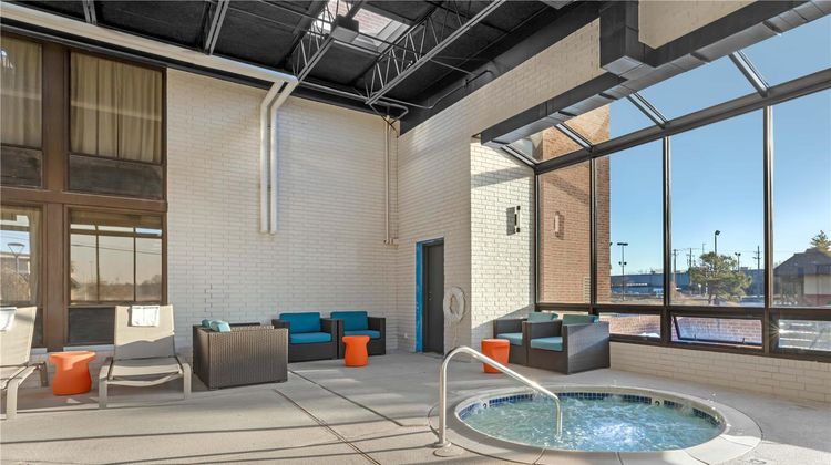 Drury Inn & Suites Joplin Pool