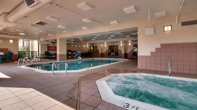 Drury Inn & Suites Bowling Green Pool