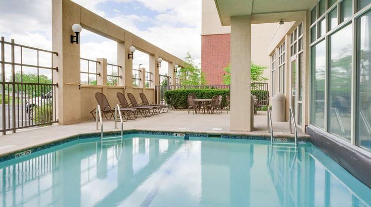 Drury Inn & Suites Middletown Franklin Pool