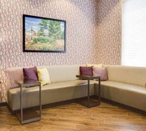 Drury Inn & Suites Middletown Franklin Lobby