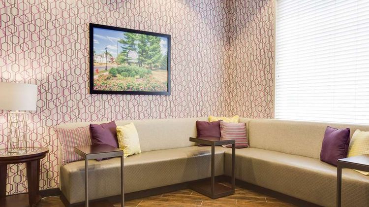 Drury Inn & Suites Middletown Franklin Lobby