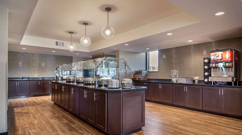 <b>Drury Inn & Suites Atlanta Airport Restaurant</b>. Images powered by <a href="https://iceportal.shijigroup.com/" title="IcePortal" target="_blank">IcePortal</a>.
