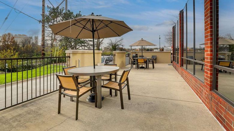 <b>Drury Inn & Suites Springfield, IL Exterior</b>. Images powered by <a href="https://iceportal.shijigroup.com/" title="IcePortal" target="_blank">IcePortal</a>.