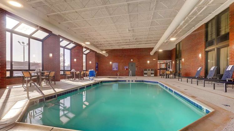 Drury Inn Paducah Pool