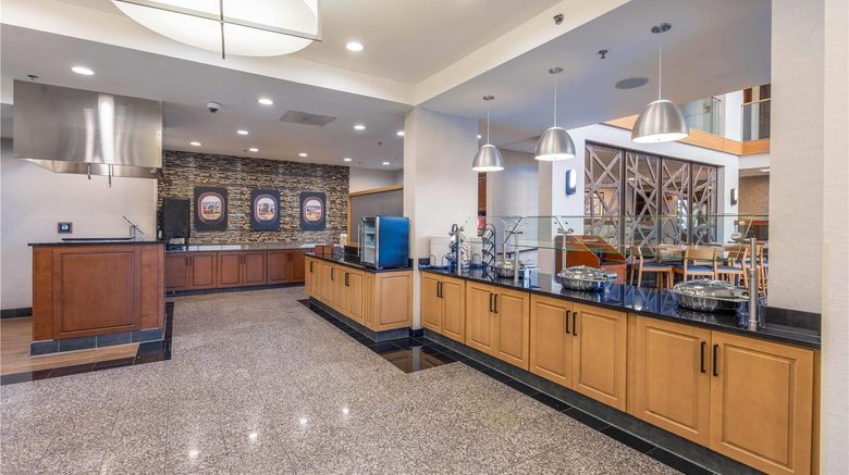 <b>Drury Inn & Suites St Louis Airport Restaurant</b>. Images powered by <a href="https://iceportal.shijigroup.com/" title="IcePortal" target="_blank">IcePortal</a>.