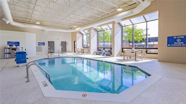 <b>Drury Inn & Suites St Louis Airport Pool</b>. Images powered by <a href="https://iceportal.shijigroup.com/" title="IcePortal" target="_blank">IcePortal</a>.