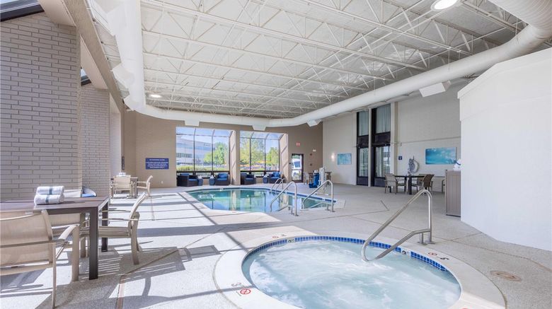 <b>Drury Inn & Suites St Louis Airport Pool</b>. Images powered by <a href="https://iceportal.shijigroup.com/" title="IcePortal" target="_blank">IcePortal</a>.