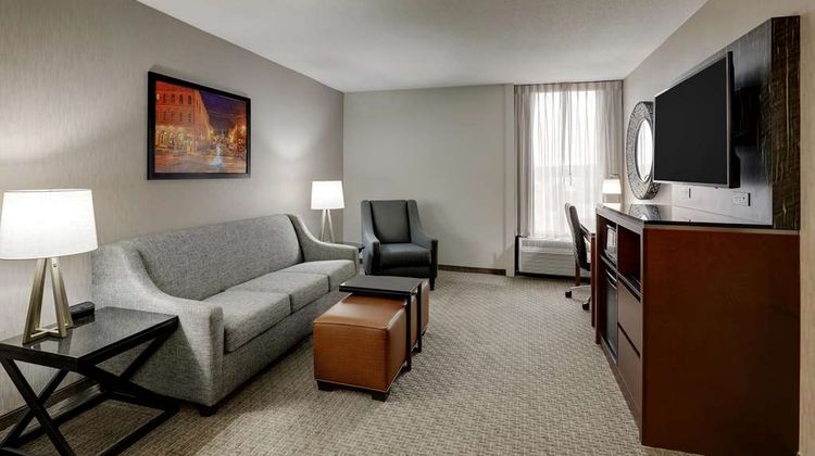Drury Inn & Suites Cape Girardeau Room