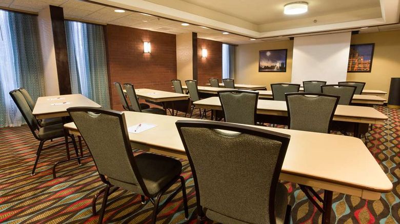 <b>Drury Inn & Suites Houston Galleria Meeting</b>. Images powered by <a href="https://iceportal.shijigroup.com/" title="IcePortal" target="_blank">IcePortal</a>.