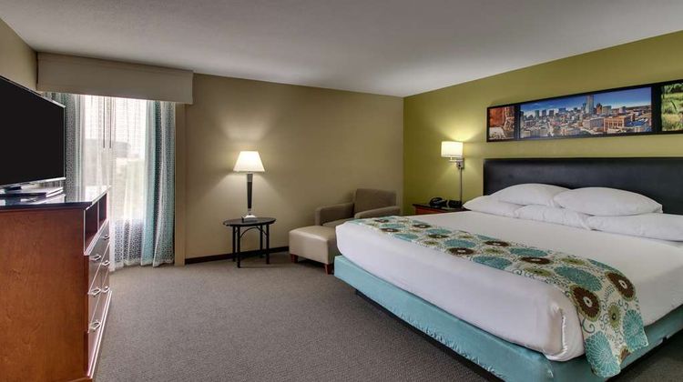 Drury Inn & Suites Houston Galleria Room