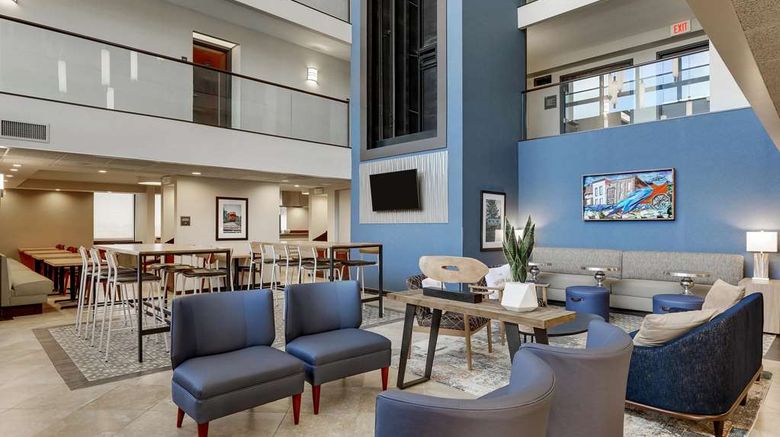 <b>Drury Inn & Suites St Louis St Peters Lobby</b>. Images powered by <a href="https://iceportal.shijigroup.com/" title="IcePortal" target="_blank">IcePortal</a>.