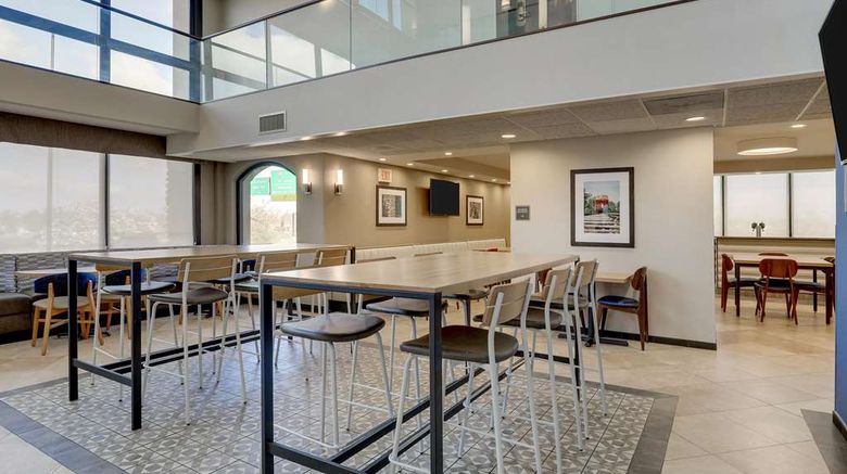 <b>Drury Inn & Suites St Louis St Peters Restaurant</b>. Images powered by <a href="https://iceportal.shijigroup.com/" title="IcePortal" target="_blank">IcePortal</a>.
