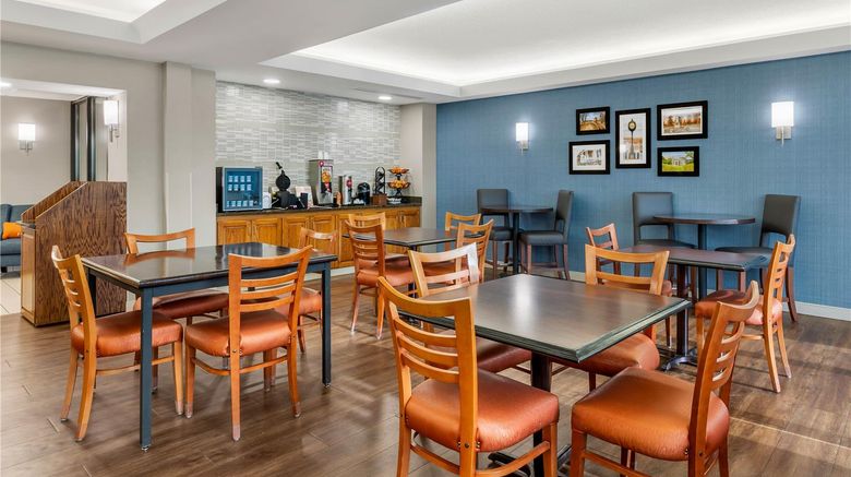 <b>Pear Tree Inn Cape Girardeau West Restaurant</b>. Images powered by <a href="https://iceportal.shijigroup.com/" title="IcePortal" target="_blank">IcePortal</a>.