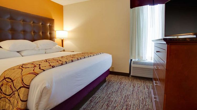 Drury Inn & Suites Terre Haute Room