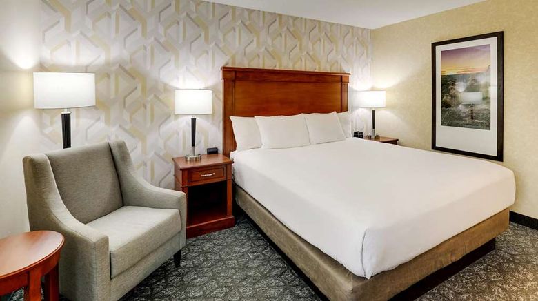 <b>Drury Inn & Suites Marion Room</b>. Images powered by <a href="https://iceportal.shijigroup.com/" title="IcePortal" target="_blank">IcePortal</a>.