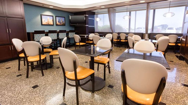 <b>Drury Inn & Suites Kansas City Airport Restaurant</b>. Images powered by <a href="https://iceportal.shijigroup.com/" title="IcePortal" target="_blank">IcePortal</a>.
