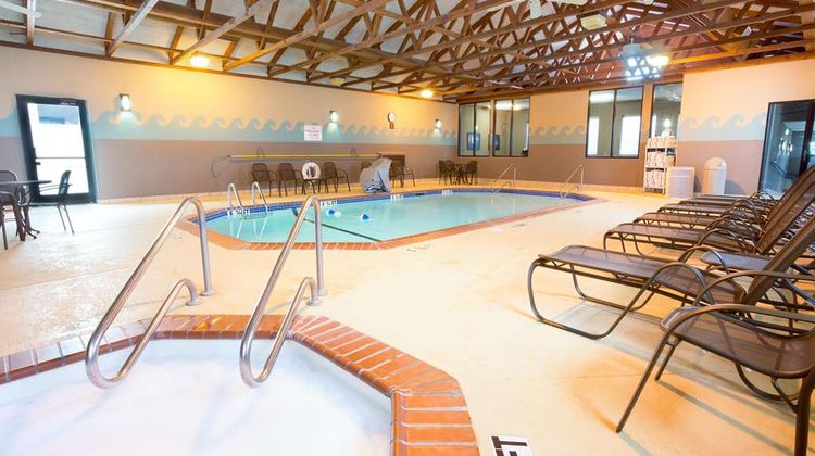 Drury Inn & Suites Jackson, MO Pool