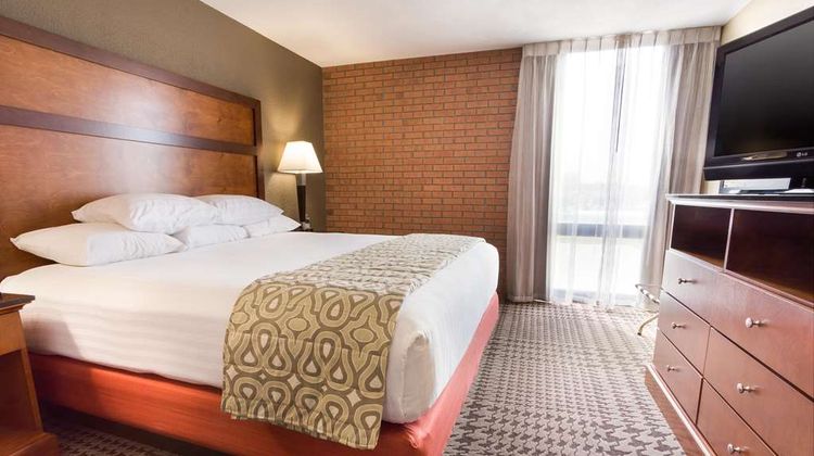 Drury Inn & Suites Jackson, MO Room