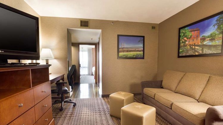 Drury Inn & Suites Jackson, MO Room