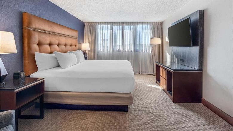 <b>Drury Inn & Suites Paducah Room</b>. Images powered by <a href="https://iceportal.shijigroup.com/" title="IcePortal" target="_blank">IcePortal</a>.