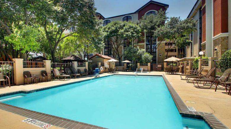 <b>Drury Plaza Hotel San Antonio Airport Pool</b>. Images powered by <a href="https://iceportal.shijigroup.com/" title="IcePortal" target="_blank">IcePortal</a>.