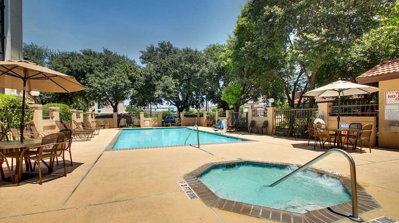 <b>Drury Plaza Hotel San Antonio Airport Pool</b>. Images powered by <a href="https://iceportal.shijigroup.com/" title="IcePortal" target="_blank">IcePortal</a>.