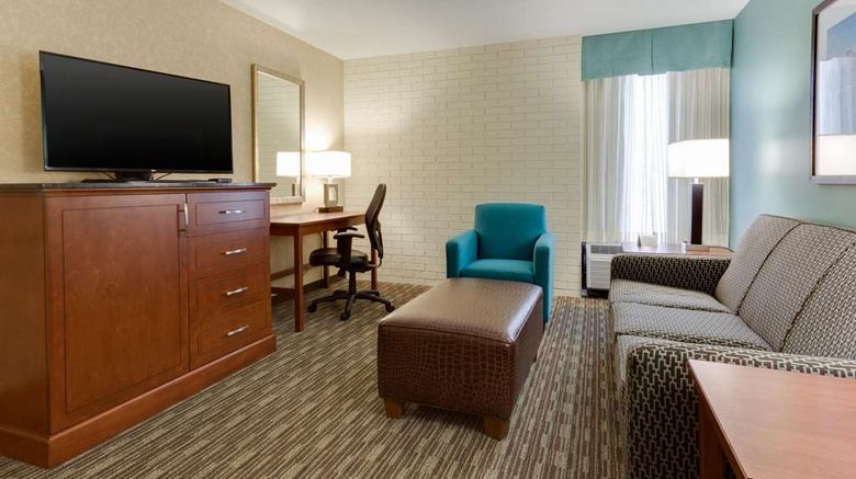 <b>Drury Inn & Suites Birmingham Grandview Room</b>. Images powered by <a href="https://iceportal.shijigroup.com/" title="IcePortal" target="_blank">IcePortal</a>.