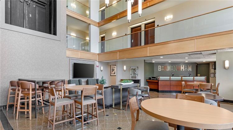 Drury Inn & Suites Birmingham Grandview Lobby
