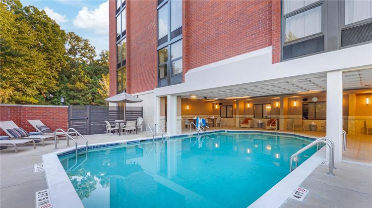 Drury Inn & Suites Birmingham Grandview Pool