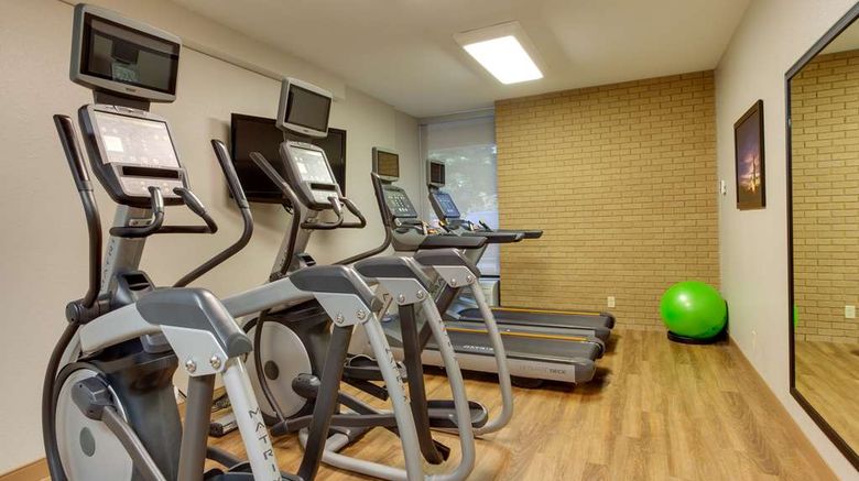 <b>Drury Inn & Suites Louisville East Health</b>. Images powered by <a href="https://iceportal.shijigroup.com/" title="IcePortal" target="_blank">IcePortal</a>.