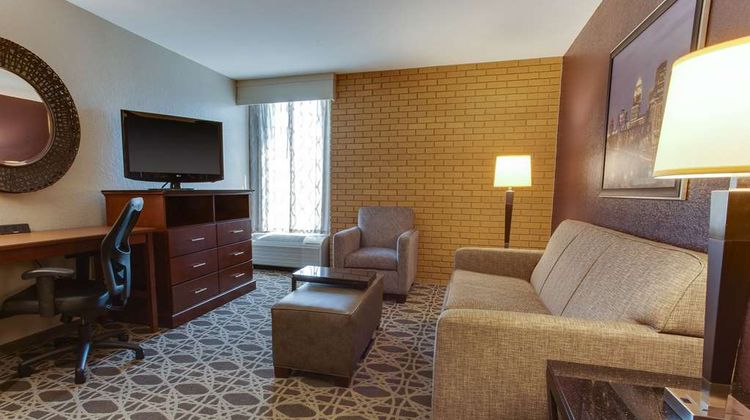 Drury Inn & Suites Louisville East Room