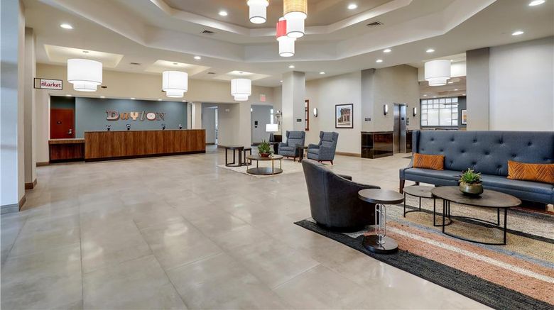 <b>Drury Inn & Suites Dayton North Lobby</b>. Images powered by <a href="https://iceportal.shijigroup.com/" title="IcePortal" target="_blank">IcePortal</a>.
