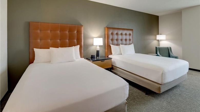 <b>Drury Inn & Suites Dayton North Room</b>. Images powered by <a href="https://iceportal.shijigroup.com/" title="IcePortal" target="_blank">IcePortal</a>.