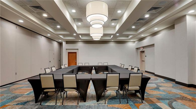 <b>Drury Inn & Suites Dayton North Meeting</b>. Images powered by <a href="https://iceportal.shijigroup.com/" title="IcePortal" target="_blank">IcePortal</a>.
