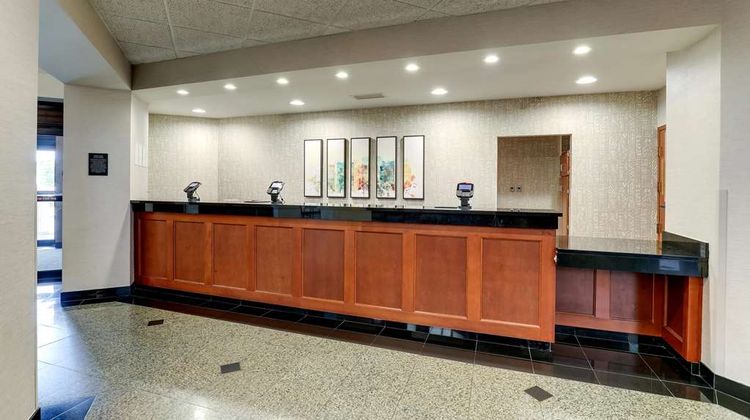 Drury Inn & Suites Birmingham Lakeshore Lobby