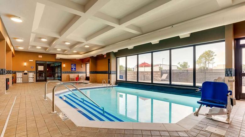 <b>Drury Inn & Suites Birmingham Lakeshore Pool</b>. Images powered by <a href="https://iceportal.shijigroup.com/" title="IcePortal" target="_blank">IcePortal</a>.