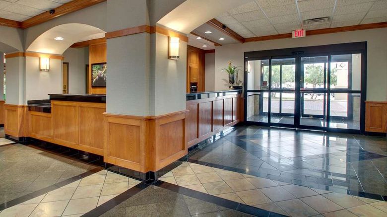 <b>Drury Inn & Suites San Antonio Northwest Lobby</b>. Images powered by <a href="https://iceportal.shijigroup.com/" title="IcePortal" target="_blank">IcePortal</a>.