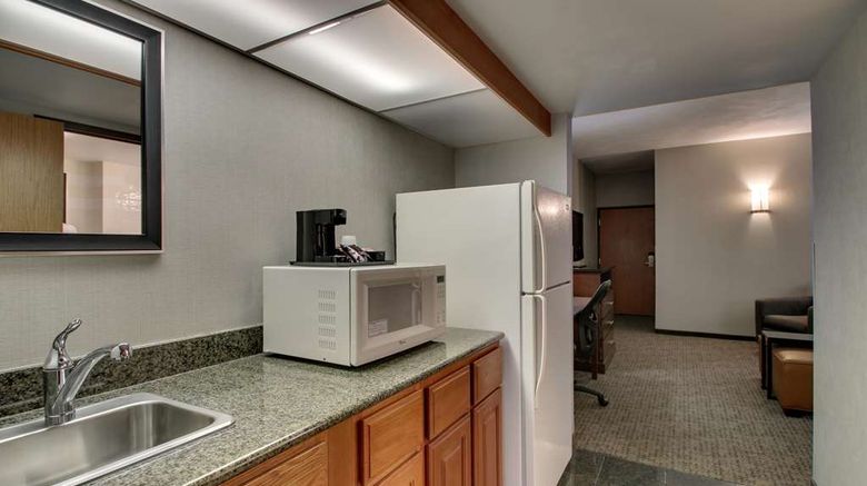 <b>Drury Inn & Suites San Antonio Northwest Suite</b>. Images powered by <a href="https://iceportal.shijigroup.com/" title="IcePortal" target="_blank">IcePortal</a>.