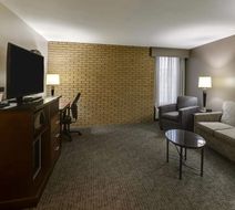 Drury Inn & Suites Columbus Dublin Room