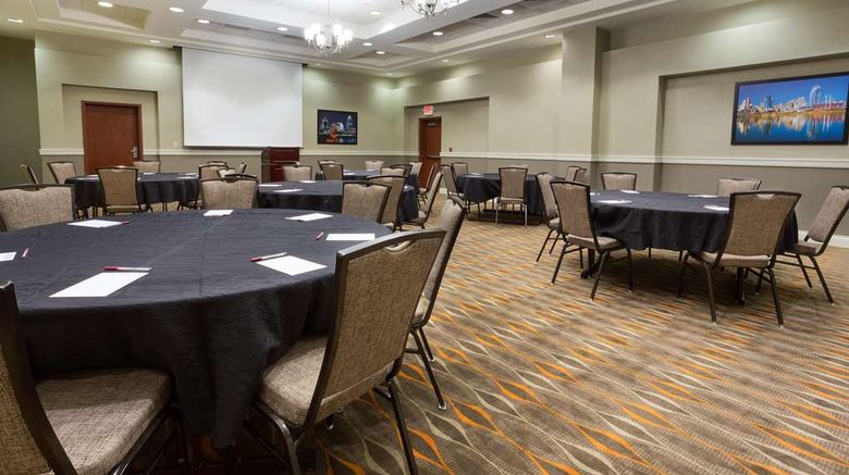 <b>Drury Inn & Suites Cincinnati Meeting</b>. Images powered by <a href="https://iceportal.shijigroup.com/" title="IcePortal" target="_blank">IcePortal</a>.