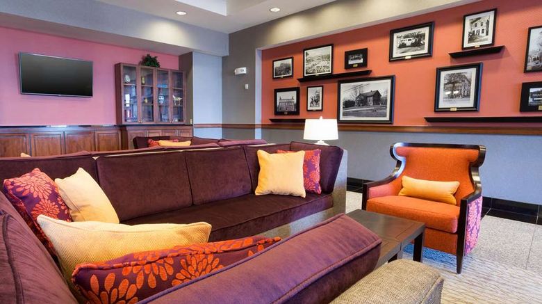 <b>Drury Inn & Suites Cincinnati Lobby</b>. Images powered by <a href="https://iceportal.shijigroup.com/" title="IcePortal" target="_blank">IcePortal</a>.