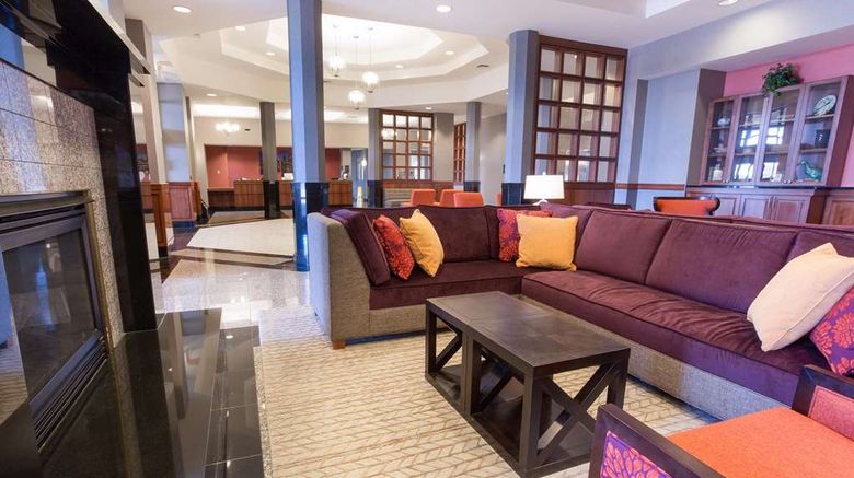 <b>Drury Inn & Suites Cincinnati Lobby</b>. Images powered by <a href="https://iceportal.shijigroup.com/" title="IcePortal" target="_blank">IcePortal</a>.