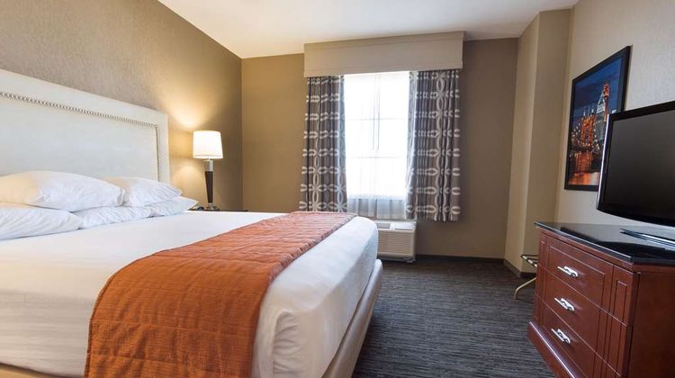 Drury Inn & Suites Cincinnati Room