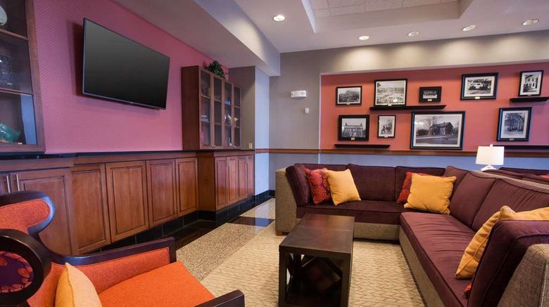 <b>Drury Inn & Suites Cincinnati Lobby</b>. Images powered by <a href="https://iceportal.shijigroup.com/" title="IcePortal" target="_blank">IcePortal</a>.