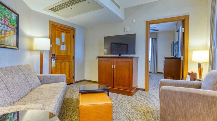 Drury Plaza San Antonio Riverwalk Suite
